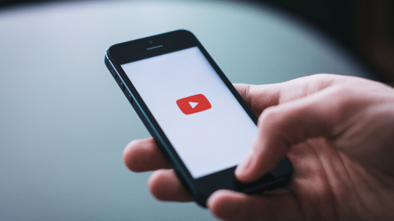 Cambiar el nombre del canal de Youtube usando la app de Youtube en móvil.png Cambiar el nombre del canal de Youtube usando la app de Youtube en móvil.png